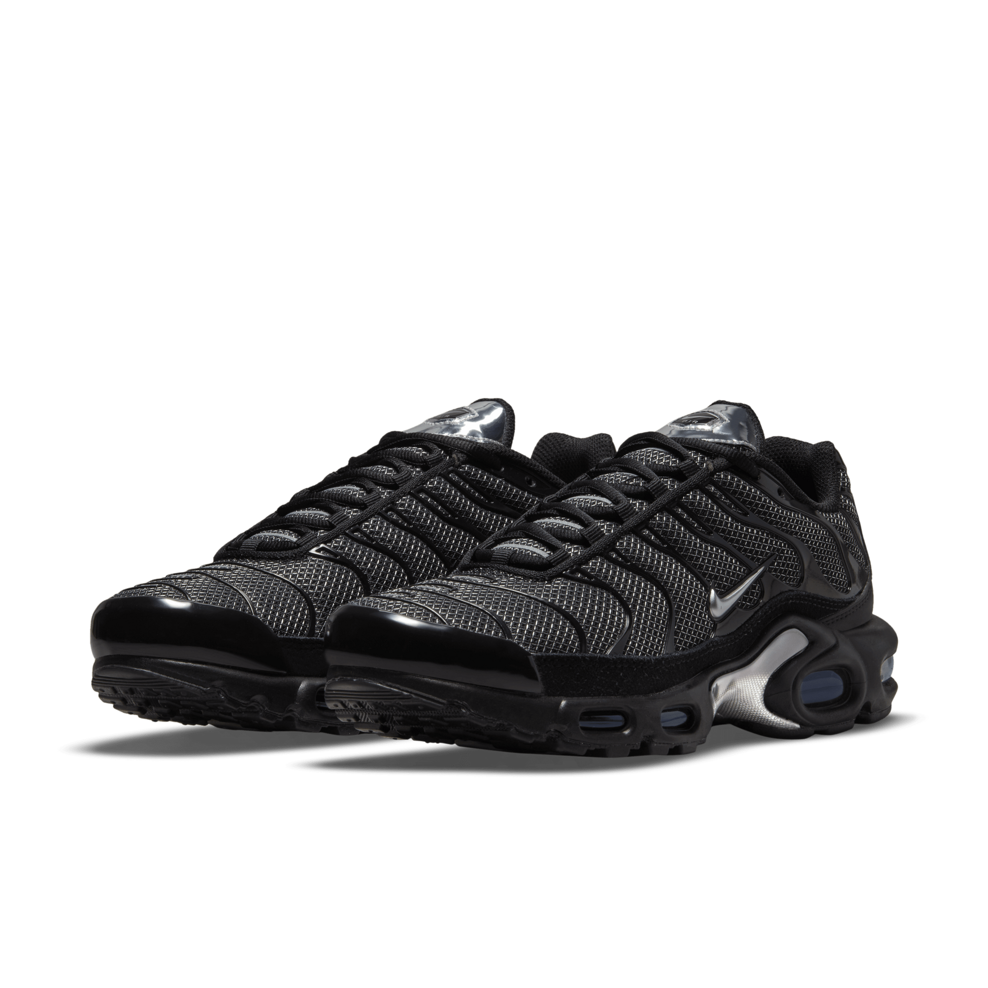 Shoellist | Nike Air Max Plus "Black/Silver"