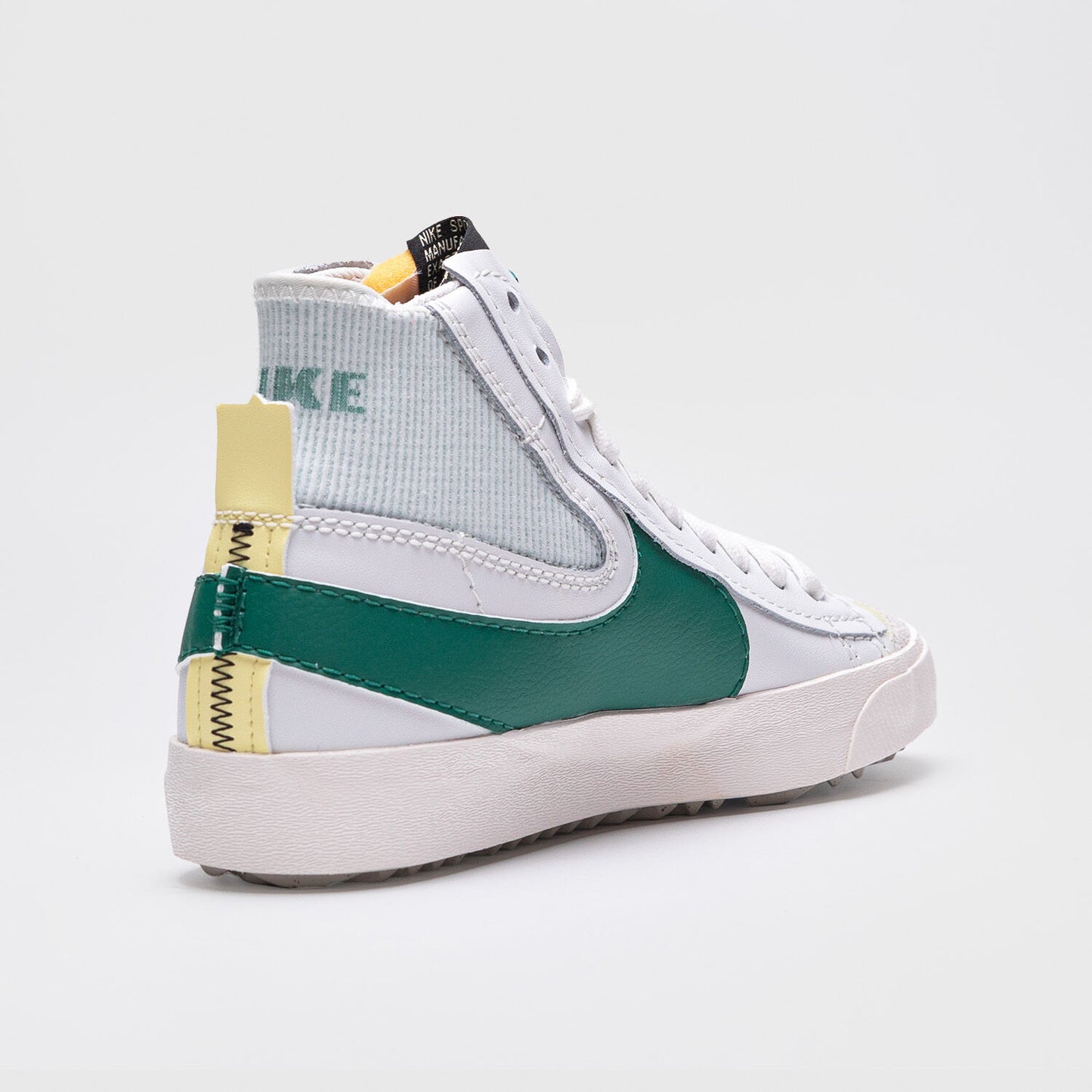 Nike Blazer Mid '77 Jumbo trainers in white and green
